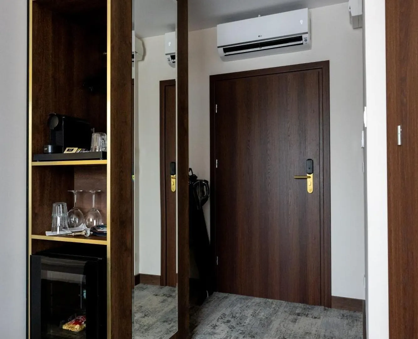 Bed and Breakfast Sleep&Fly Okecie Warsaw Airport 0*,  Polska