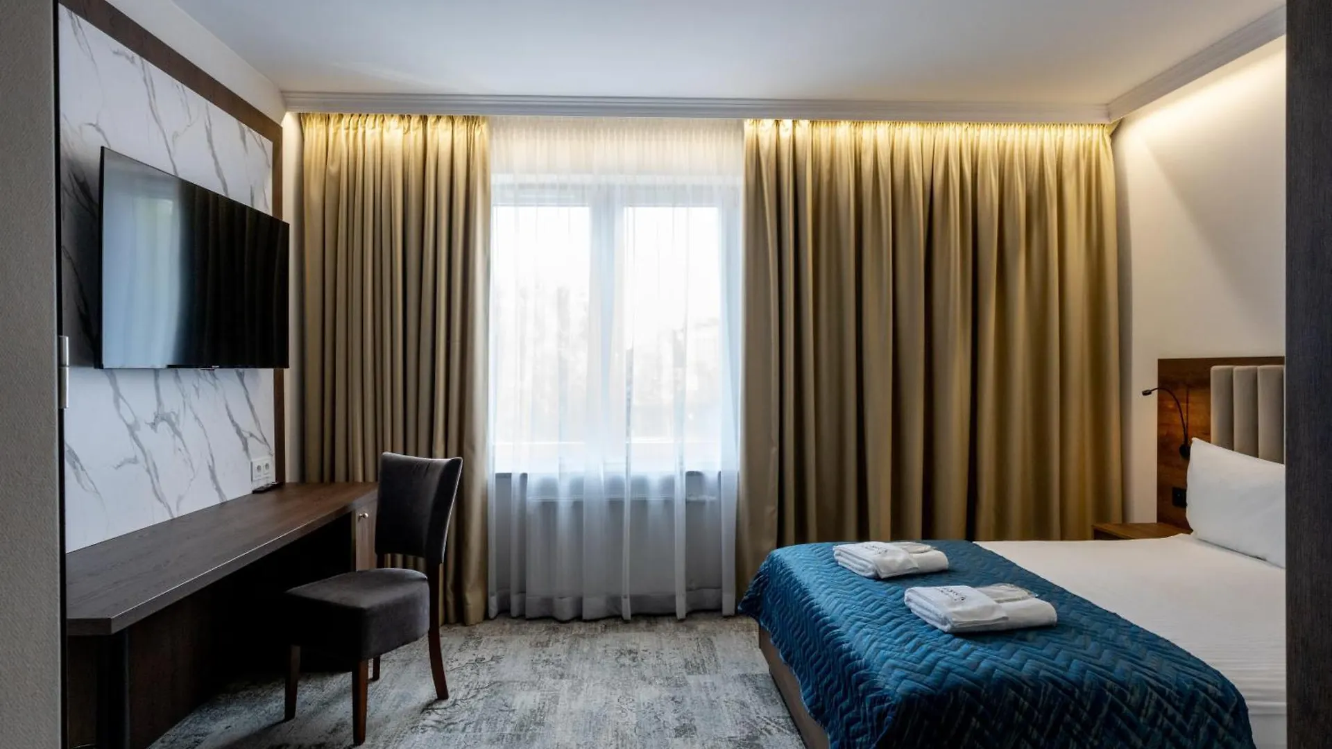 Bed and Breakfast Sleep&Fly Okecie Warsaw Airport 0*,  Polska